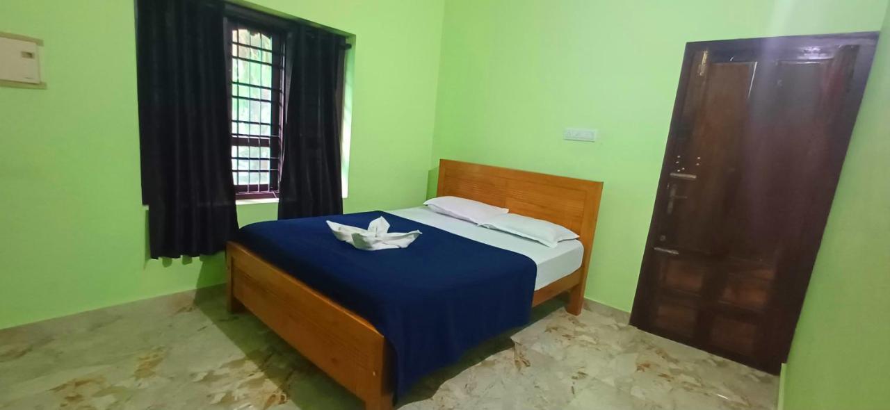 Empire Homestay Kalpetta Luaran gambar