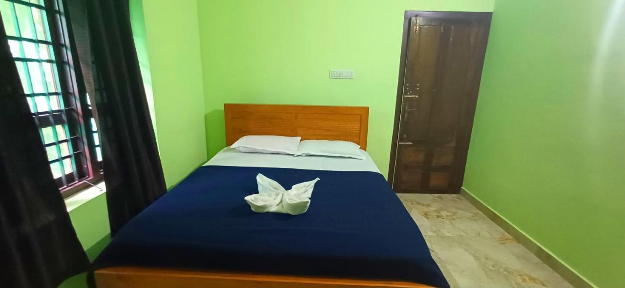 Empire Homestay Kalpetta Luaran gambar