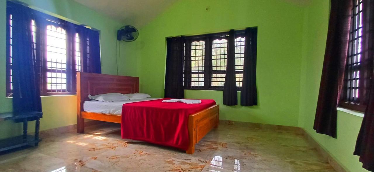 Empire Homestay Kalpetta Luaran gambar